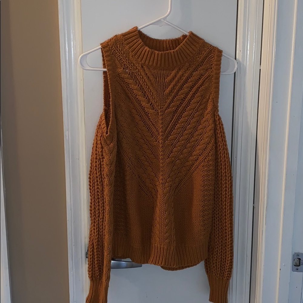 Aeropostale open shoulder shirt
